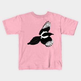 Magpie in flight Kids T-Shirt